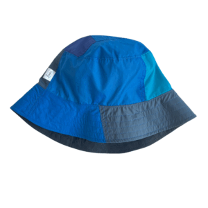 Lombi bob upcyclé coupe-vent bleu