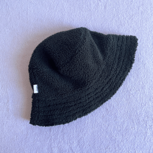 Lombi bob upcyclé polaire noire